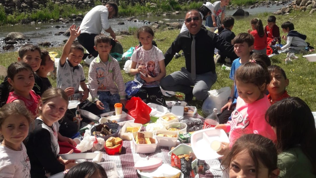 EskiBeyrahatun Köyü İlkokulu Öğrencileriyle ile Piknik